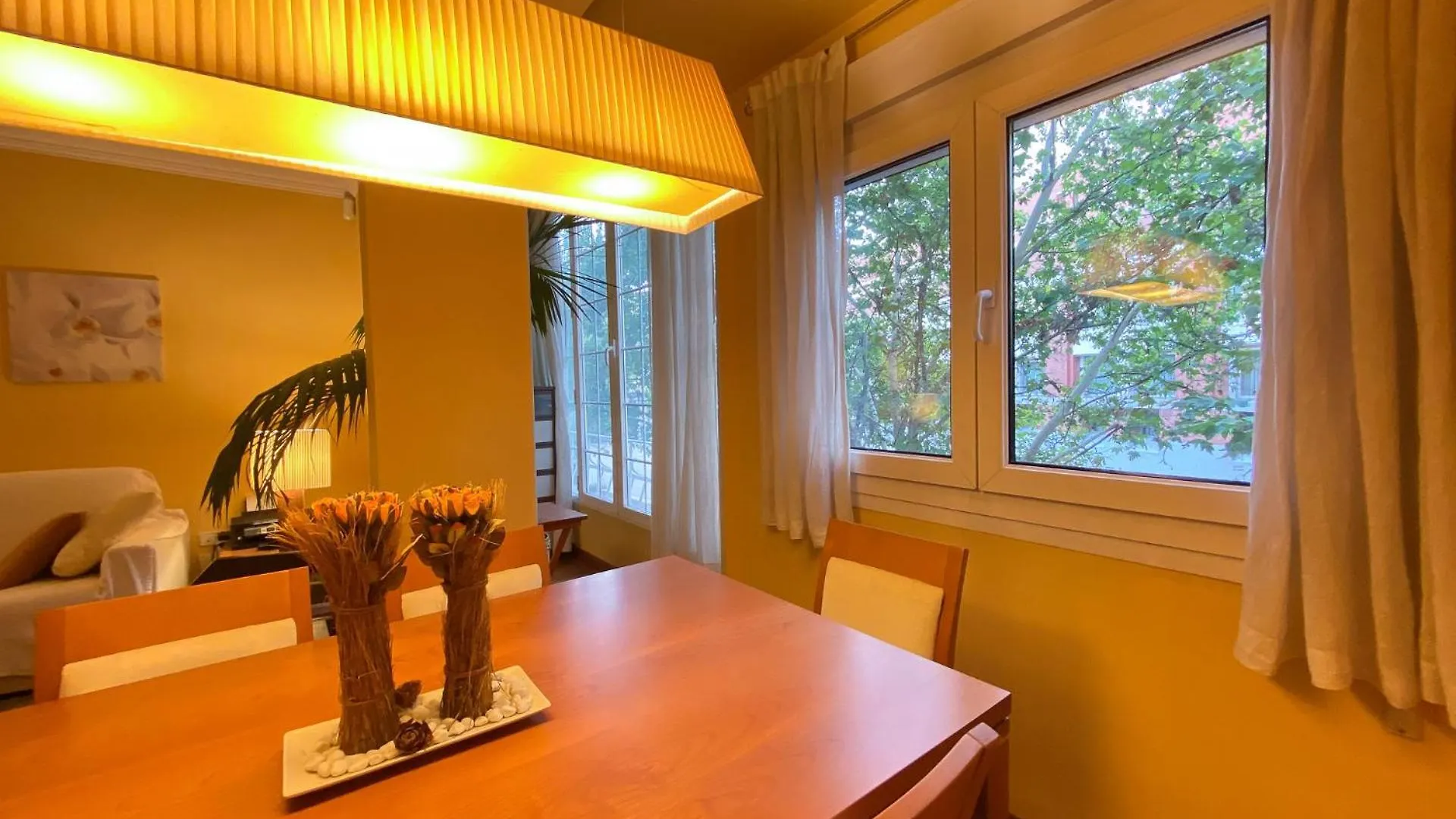 Cozy Flat In Central Madrid With Garage 아파트